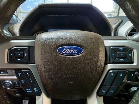 Used 2016 Ford F150 King Ranch w/ Equipment Group 601A Luxury AWD/4WD image 27