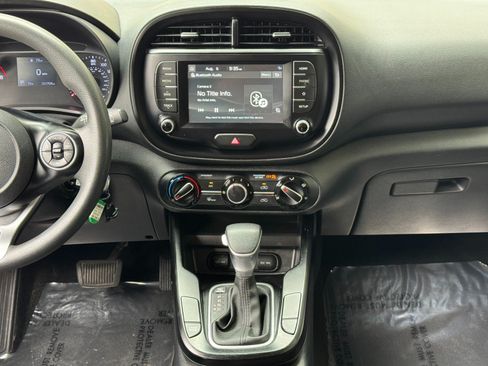 Used 2021 Kia Soul LX FWD image 21