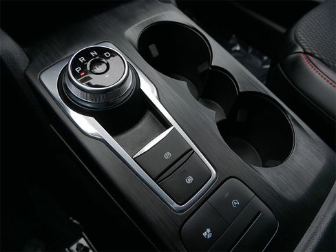 Certified 2025 Ford Escape ST-Line w/ Cold Weather Package image 19