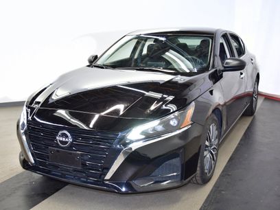 Used 2025 Nissan Altima 2.5 SV