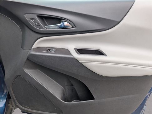 Used 2020 Chevrolet Equinox Premier image 36