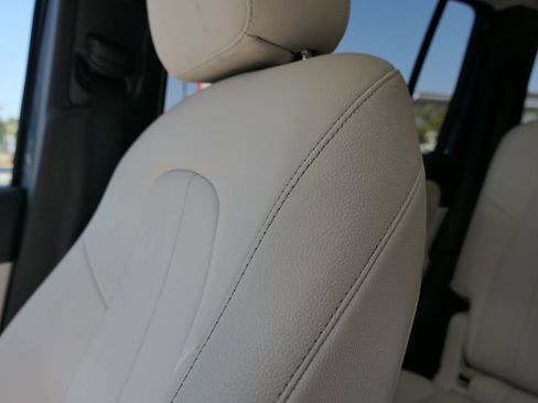Used 2022 Mercedes-Benz GLB 250 4MATIC image 13