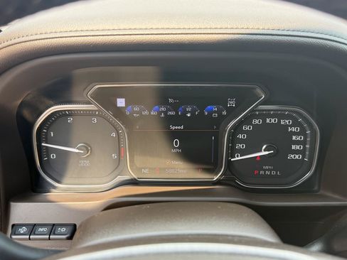 Used 2023 GMC Sierra 2500 Denali w/ Technology Package AWD/4WD image 31