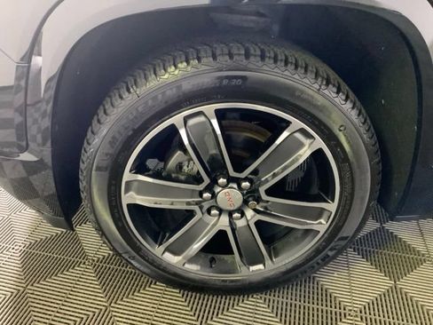 Used 2018 GMC Acadia Denali w/ Technology Package AWD/4WD image 10