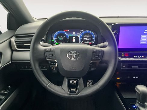 Used 2025 Toyota Camry XSE image 12