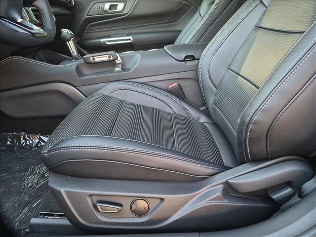 New 2026 Ford Mustang GT Premium w/ GT Performance Package RWD image 4
