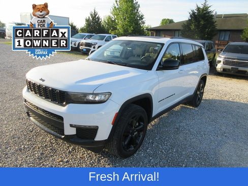 Used 2022 Jeep Grand Cherokee L Limited w/ Black Appearance Package image 1