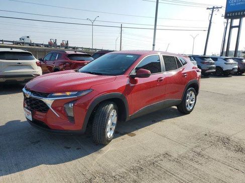 New 2026 Chevrolet Trax LS image 3