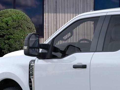 New 2026 Ford F250 XL w/ XL Chrome Package RWD image 23