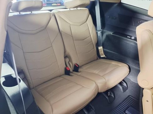 Used 2025 Cadillac XT6 Premium Luxury w/ Platinum Package AWD/4WD image 13