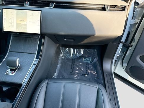 Used 2026 Land Rover Range Rover Evoque S image 17