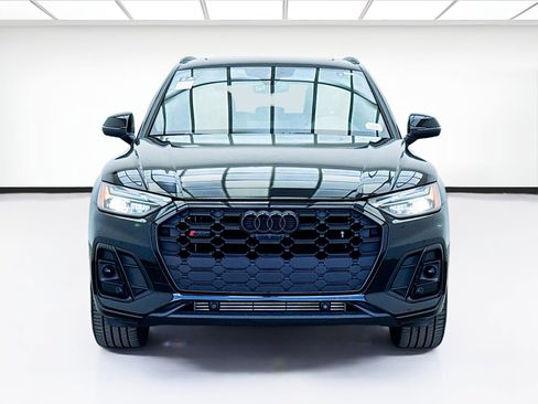 Used 2023 Audi SQ5 Premium Plus w/ Premium Plus Package image 2