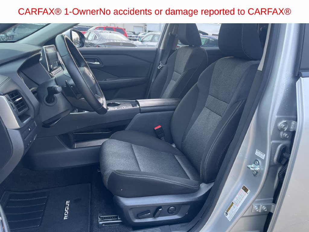 Used 2025 Nissan Rogue SV FWD image 10