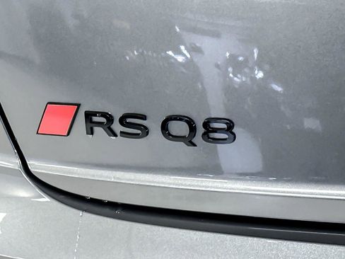 New 2026 Audi RS Q8 performance image 26
