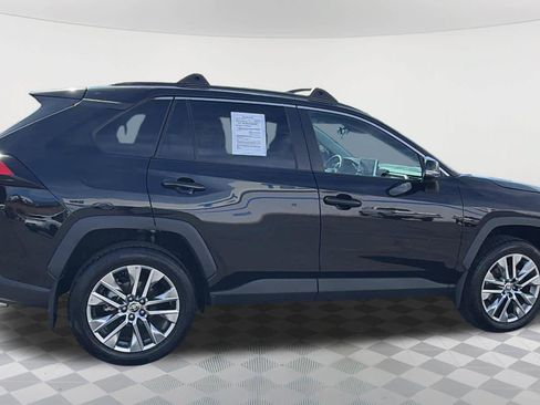 Used 2023 Toyota RAV4 XLE Premium FWD image 4