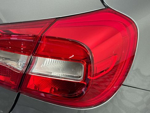 Used 2017 Mercedes-Benz GLA 250 4MATIC image 32