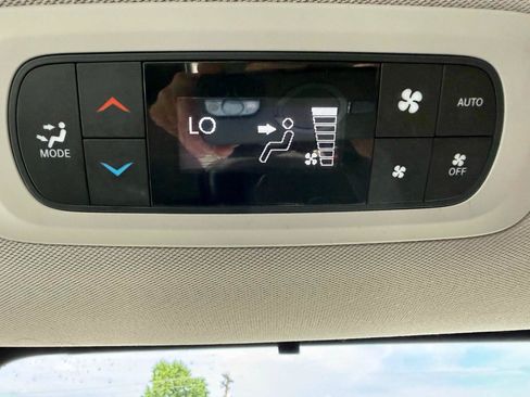 Used 2017 Chrysler Pacifica Touring-L Plus w/ Advanced Safetytec Group FWD image 38