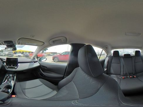 Used 2025 Toyota Corolla LE FWD image 40