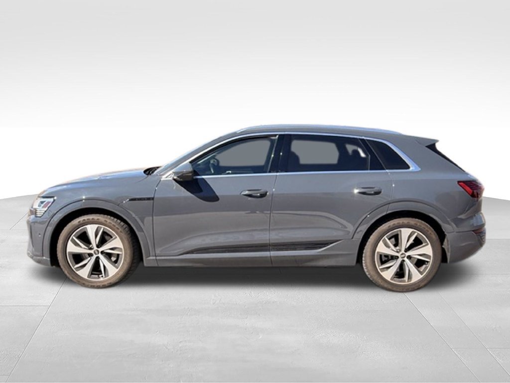 Used 2024 Audi Q8 e-tron Premium Plus w/ Premium Plus Package AWD/4WD image 10