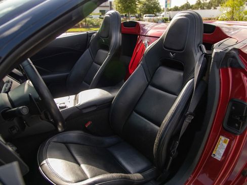 Used 2014 Chevrolet Corvette Stingray Convertible w/ 3LT Preferred Equipment Group image 26