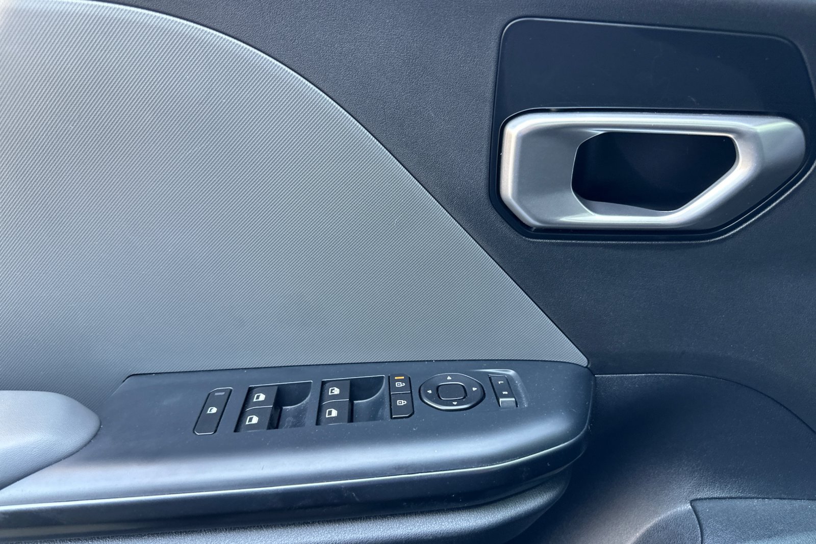 Used 2025 Kia K4 FWD image 12