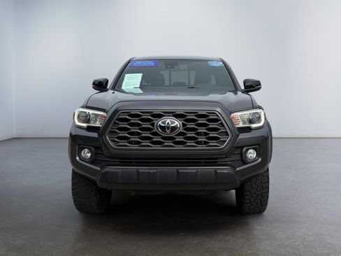 Used 2021 Toyota Tacoma TRD Off-Road w/ Blackout Package (TMS) AWD/4WD image 9