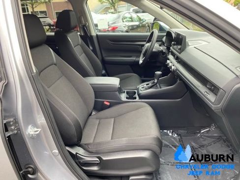Used 2025 Honda CR-V LX image 13