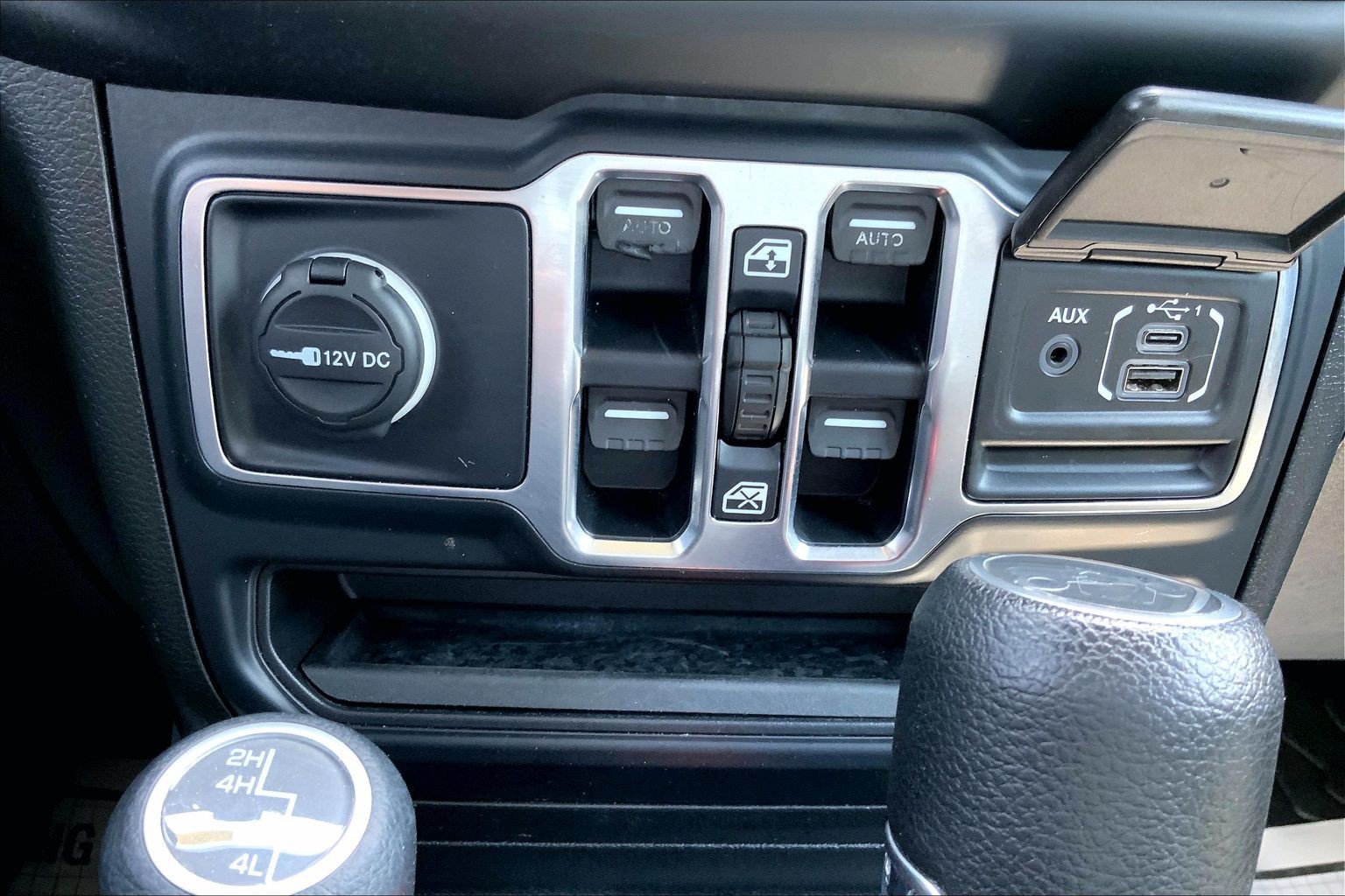 Used 2019 Jeep Wrangler Unlimited Sport AWD/4WD image 37
