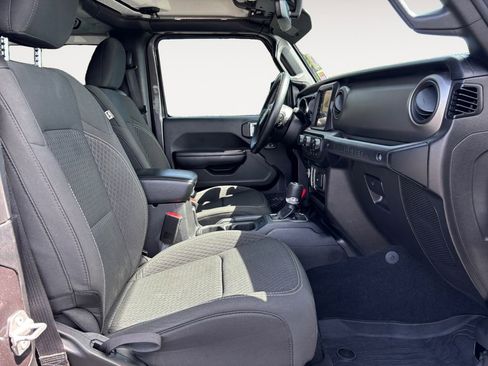 Used 2021 Jeep Wrangler Sport image 10