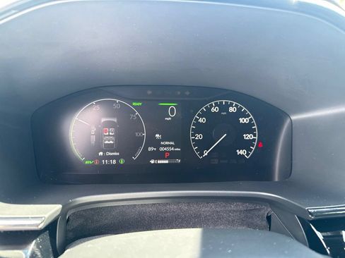 Used 2025 Honda CR-V Sport Touring image 2