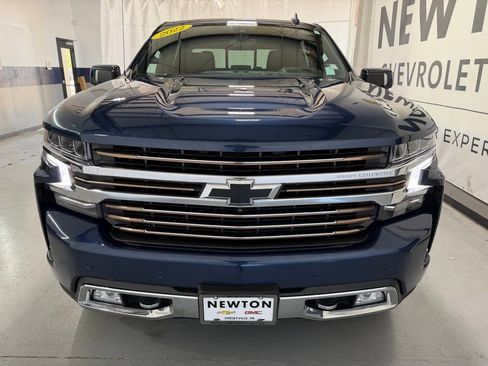 Used 2022 Chevrolet Silverado 1500 High Country w/ Technology Package AWD/4WD image 36