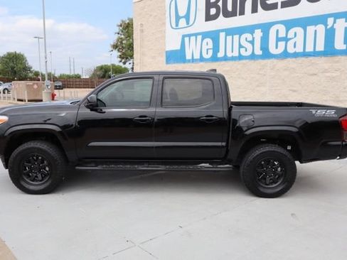Used 2023 Toyota Tacoma SR AWD/4WD image 9