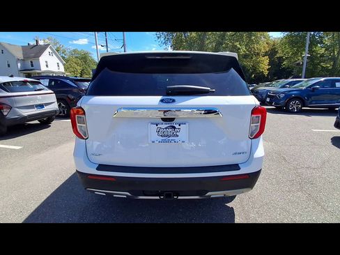 Used 2023 Ford Explorer XLT w/ Equipment Group 202A AWD/4WD image 36