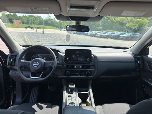 Certified 2025 Nissan Pathfinder S AWD/4WD image 28