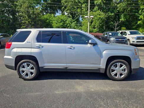 Used 2017 GMC Terrain SLE FWD image 5