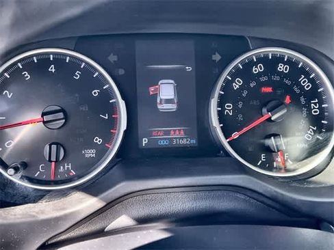 Used 2022 Toyota RAV4 LE image 19