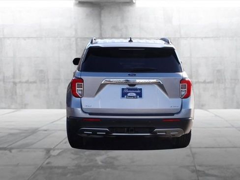 Used 2021 Ford Explorer XLT w/ Equipment Group 202A image 6