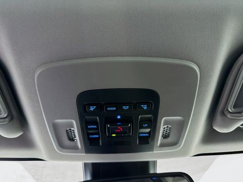 Certified 2024 Toyota Camry SE w/ Convenience Package image 18