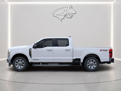 New 2026 Ford F250 Lariat w/ Chrome Package image 3