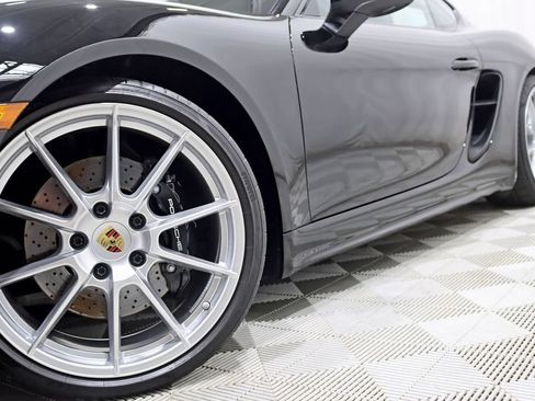 Used 2025 Porsche 718 Cayman GTS RWD image 5