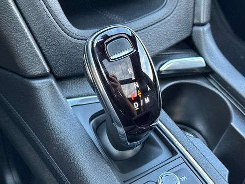 Certified 2025 Cadillac XT5 Premium Luxury image 26