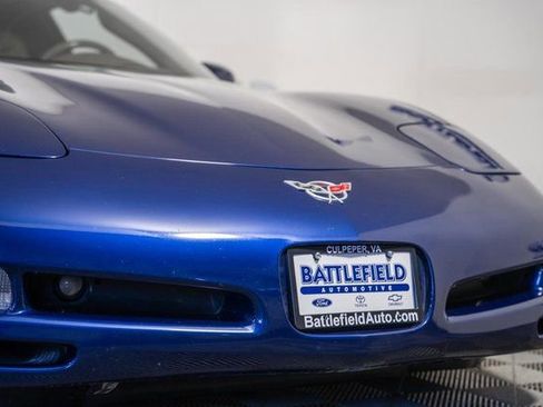 Used 2004 Chevrolet Corvette Convertible w/ Preferred Equipment Group image 11