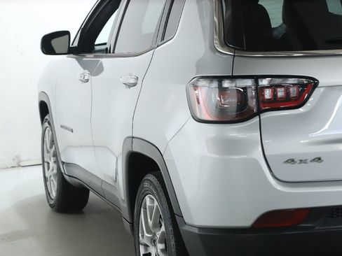 Used 2025 Jeep Compass Limited AWD/4WD image 41