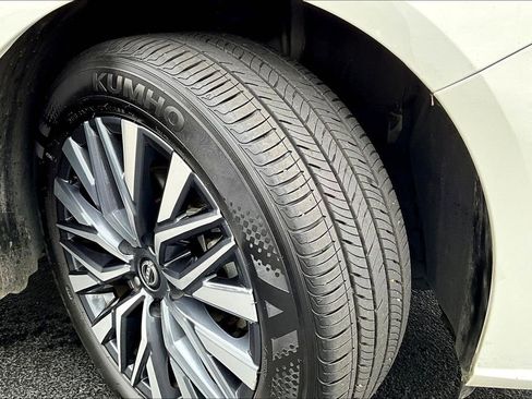 Used 2025 Nissan Altima 2.5 SV FWD image 7