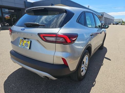 Used 2023 Ford Escape FWD image 2