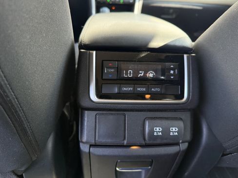Used 2019 Subaru Ascent Premium AWD/4WD image 19