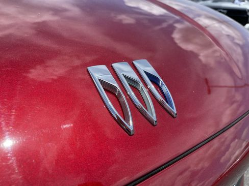 Certified 2025 Buick Enclave Avenir w/ Super Cruise Package image 32