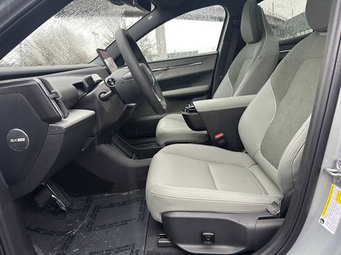 New 2026 Volvo EX30 Plus image 19