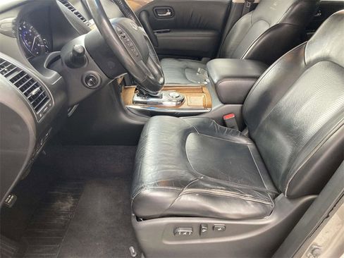 Used 2011 INFINITI QX56 2WD image 12