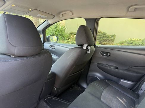 Used 2019 Nissan Leaf S Plus w/ Protection Package FWD image 7